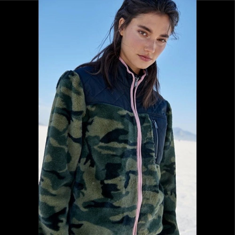 Rails Wesley green Camo Fleece Small